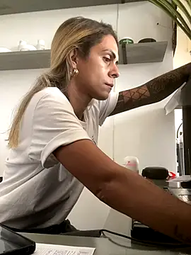 sabrinaneves online show from December 22, 6:55 pm