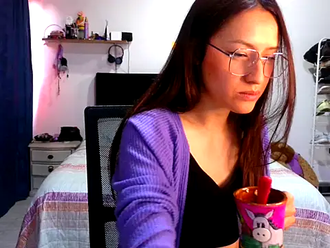 KendallTwisTx online show from November 7, 9:09 pm