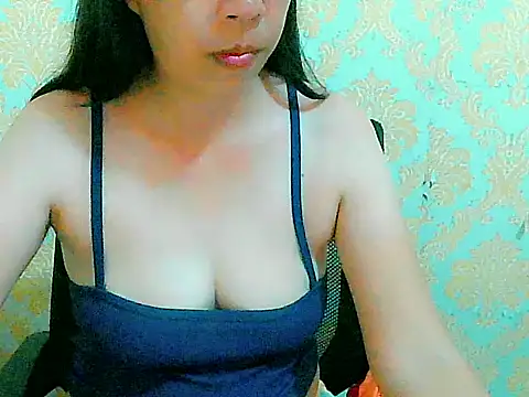 nhicole4u online show from October 30, 2:51 pm