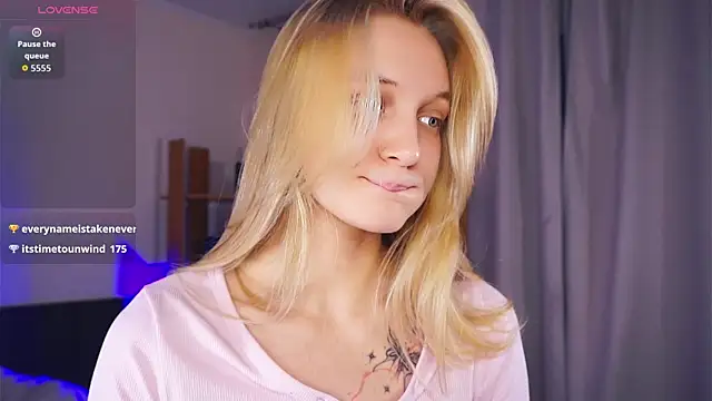 DierdreJacobsohn online show from November 4, 7:57 am