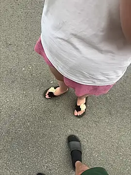Teeny-Slut18 online show from July 5, 7:03 am