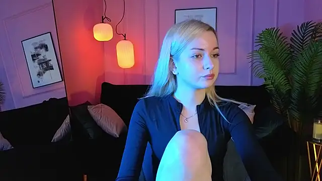 Jessie Cuti online show from December 16, 1:39 pm