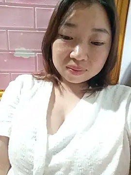julybe online show from June 12, 4:15 pm