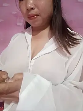 julybe online show from July 28, 2:46 pm