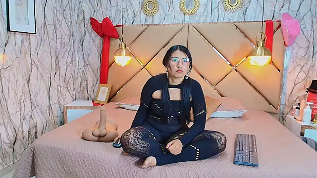 CATTA GARCIA online show from December 17, 1:48 pm