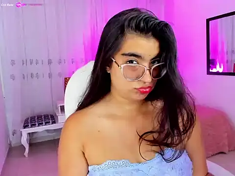 Luna Jonnes1 online show from August 3, 5:40 pm