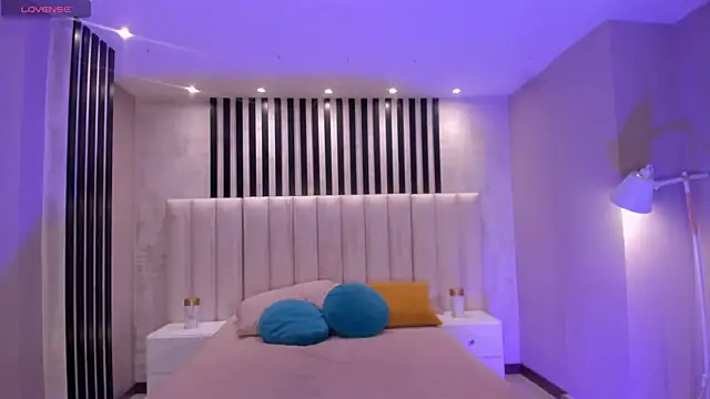 BellaConnorX online show from April 30, 8:57 pm