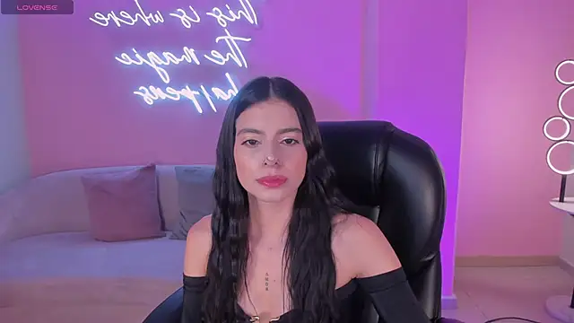 BellaConnorX online show from June 18, 5:20 am