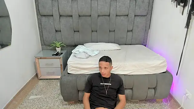DamianandEva online show from July 7, 1:03 pm