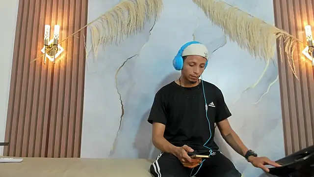 DamianandEva online show from April 29, 1:36 pm