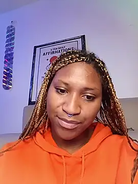 EvonyFoxxx online show from July 11, 5:18 am