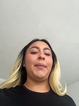 Elina Hills online show from June 29, 7:02 pm