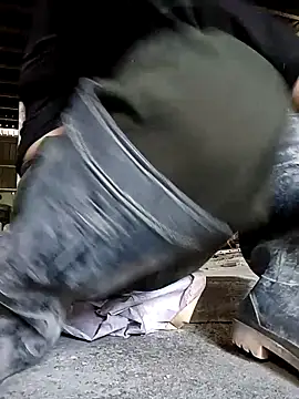 Drizzle-Rian online show from December 17, 6:06 am