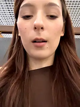 LilluKatten online show from November 6, 10:10 am