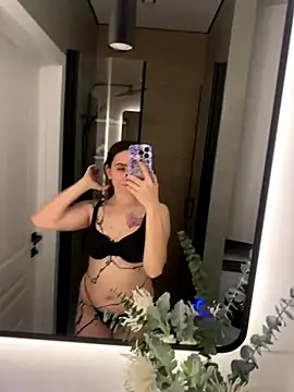  Elizabeth Brown online show from November 19, 11:16 pm