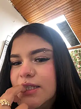 Camila Duarte  online show from November 10, 7:53 pm