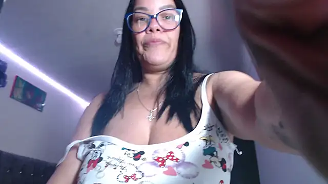 sofia lopez70 online show from May 1, 11:52 pm