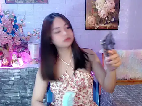 lustfullakim online show from June 11, 12:32 am