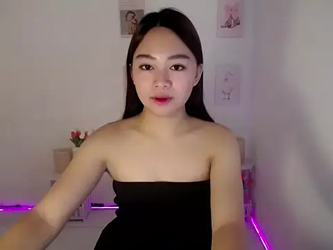 lustfullakim online show from June 25, 5:25 pm