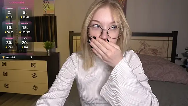 ShanelTunon online show from November 14, 8:09 pm