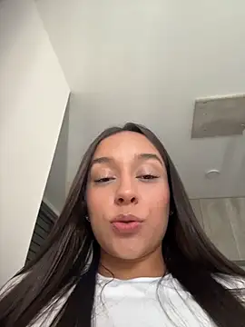 Brunettecollins05 online show from June 26, 7:04 pm