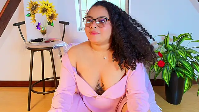 alanaa gomezz online show from July 25, 7:10 pm