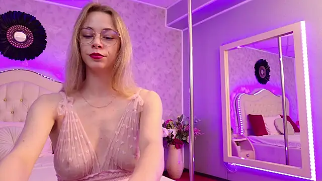 GracieCute online show from June 24, 3:16 am