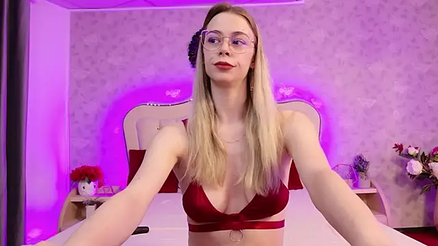 GracieCute online show from July 1, 3:50 am