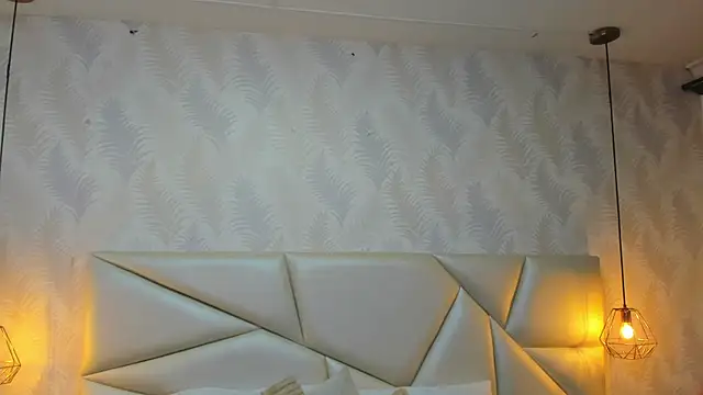 laurettedela rouse online show from November 22, 11:13 am