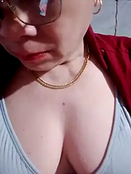 small-house123 online show from January 12, 11:21 pm