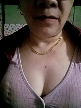 small-house123 online show from February 18, 10:58 am