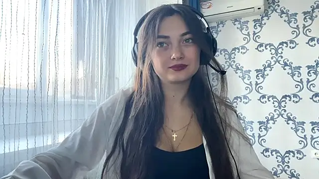 TwotyBright online show from November 8, 8:08 am