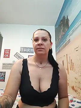 SugarDiamonds online show from June 17, 7:10 am