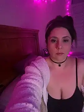 drippingwetaj online show from November 22, 11:35 am