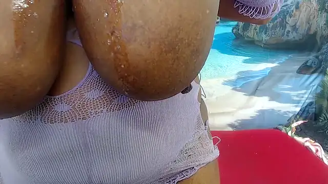 AUGUSTBLOOMxx online show from July 5, 7:14 am