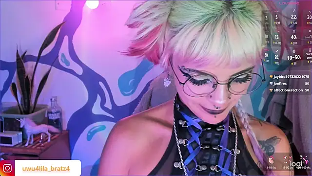 Lila bratzz online show from July 25, 4:19 am