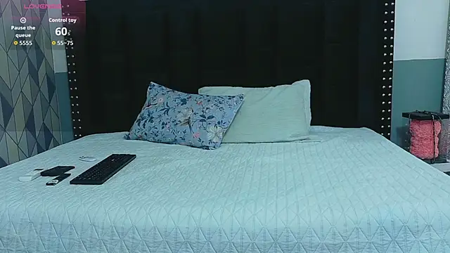 missfoster online show from July 22, 7:37 pm