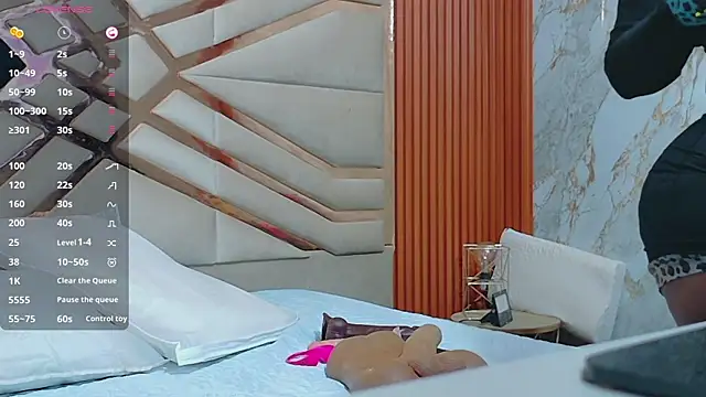 missfoster online show from June 23, 3:04 am