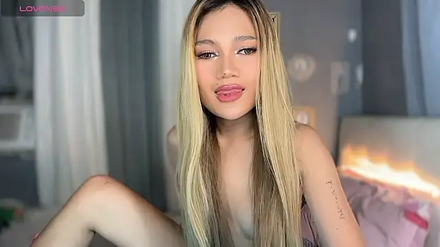 Tsfoxyangelx online show from July 22, 2:23 am