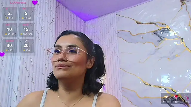 PEACHY TAY online show from July 28, 4:39 pm