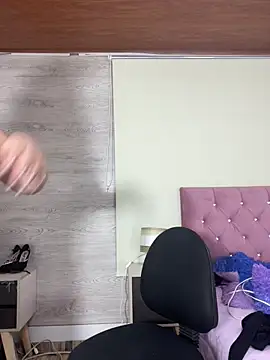 PamelaBoobs online show from May 4, 7:50 pm