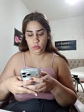 nahiarabiel33 online show from May 29, 5:55 pm