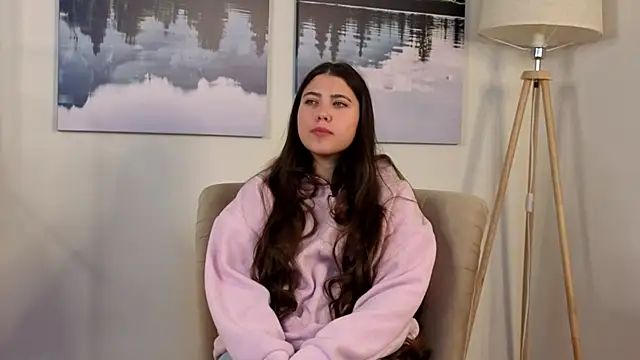 TeriRazey online show from November 5, 3:56 am