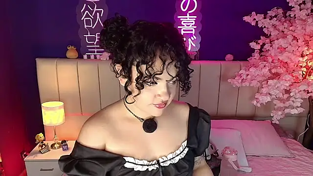  sarahRose online show from April 30, 3:45 am