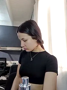 Celeste Moretti online show from December 22, 1:25 pm