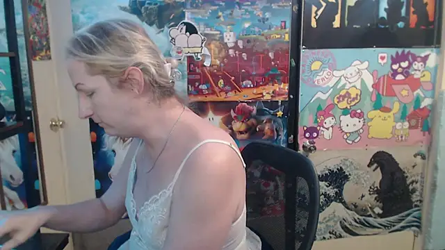 Savanah Banana  online show from January 11, 11:04 am