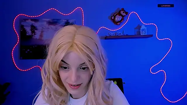 mia starrr  online show from March 21, 8:03 pm