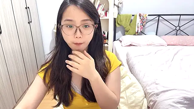 Hmm 0303 online show from April 28, 5:06 pm