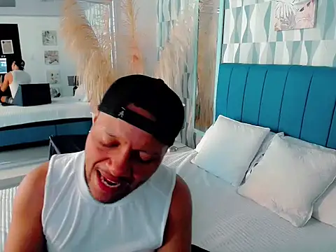 sebastian cruz  online show from November 11, 1:01 am