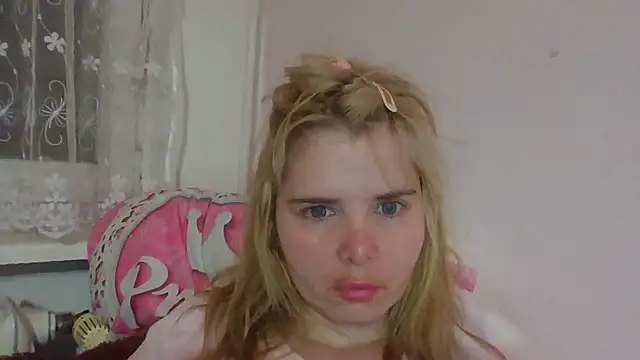 HornyElena online show from March 1, 6:40 pm